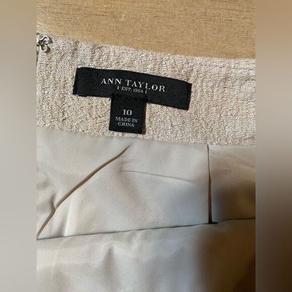 Cream pencil skirt - Picture 6 of 6